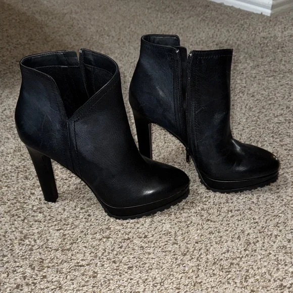 New Gianni Bini Black Omarrah Heeled lug Booties - Picture 6 of 7